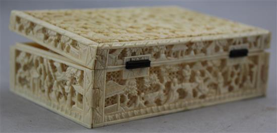 A Chinese ivory box, late 19th century, 13cm